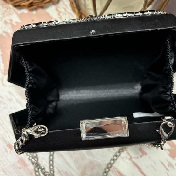 Black clip bag with stones - Picture 5 of 5